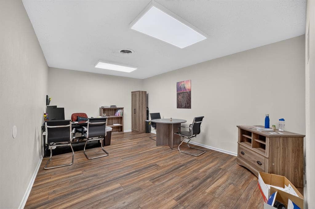 110 W Grove