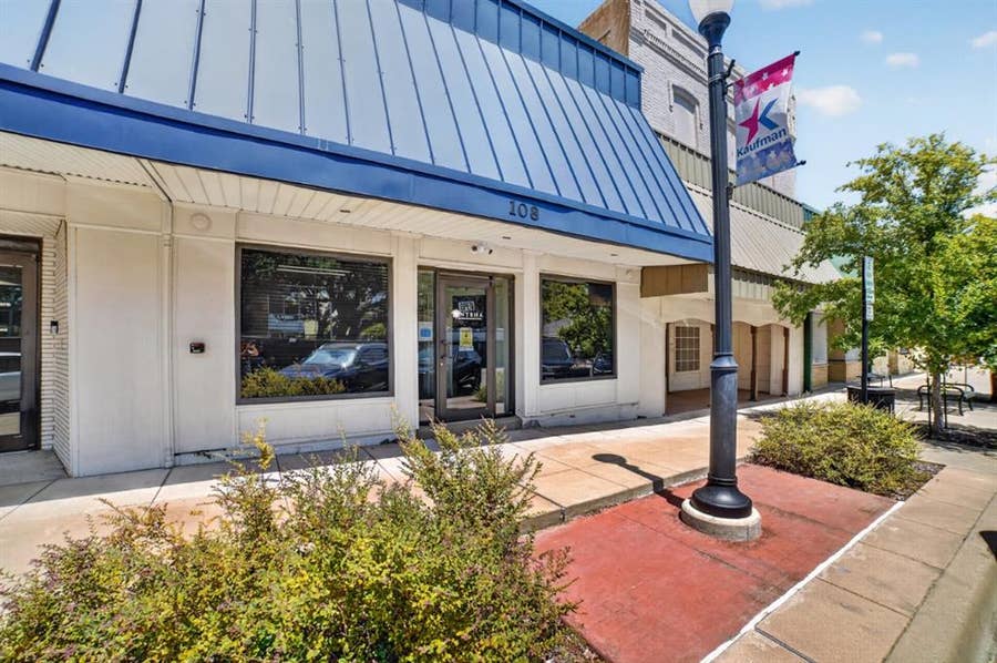 Property photo for 108 & 110 W Grove Street, Kaufman, TX