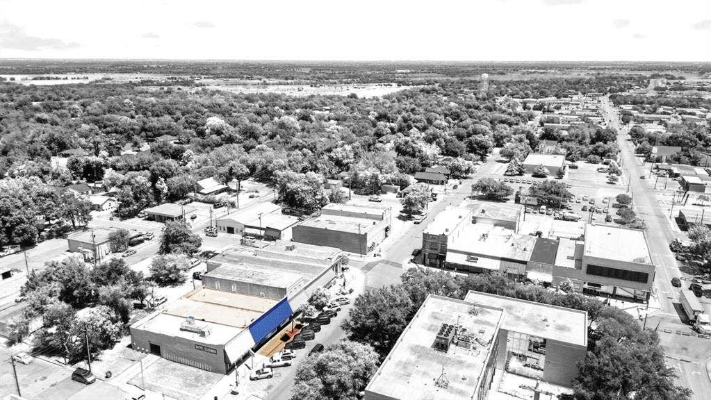 108 & 110 W Grove Street, Kaufman, TX 75142
