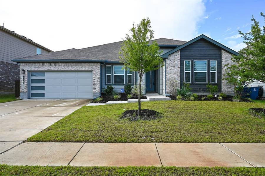 Property photo for 725 Golden Gate Park Road, Alvarado, TX