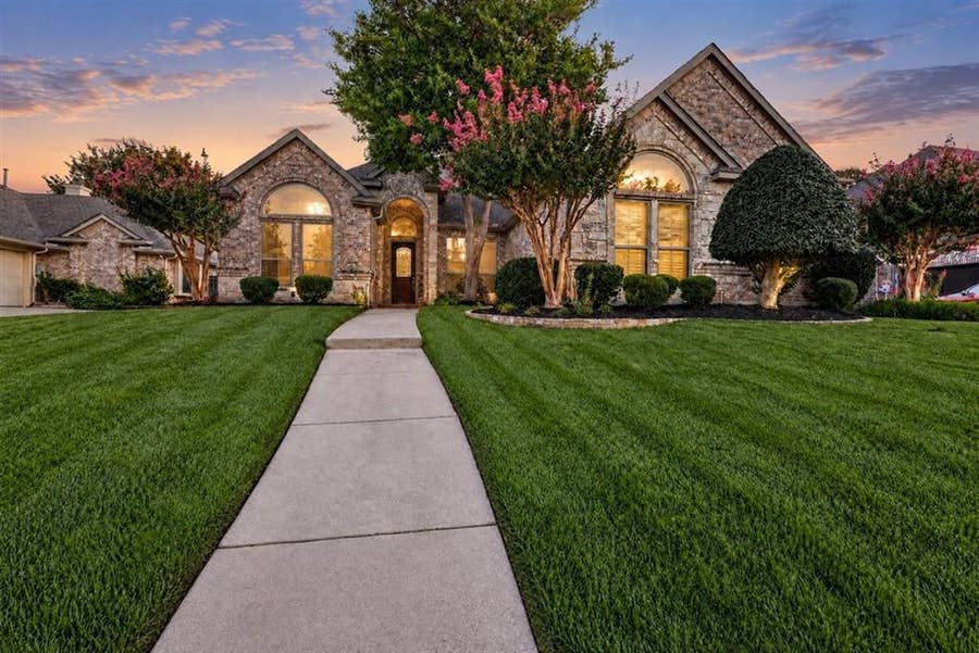 Property photo for 9116 Edgemont Drive, North Richland Hills, TX