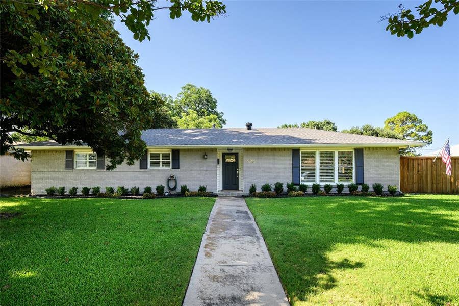 Property photo for 3216 Townsend Drive, Dallas, TX