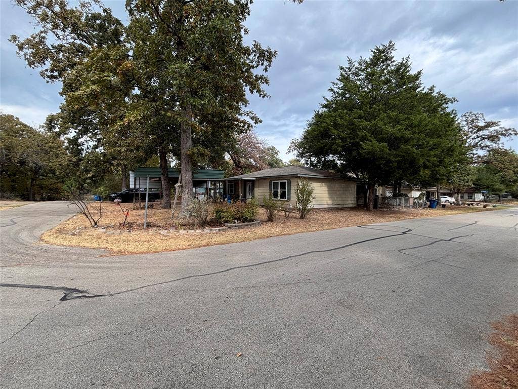 913 Woodland Trail, Tool, TX 75143 913 Woodland Trail, Tool, TX 75143