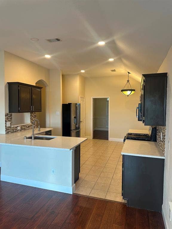 7901 Glenoaks Drive, Frisco, TX 75034 7901 Glenoaks Drive, Frisco, TX 75034