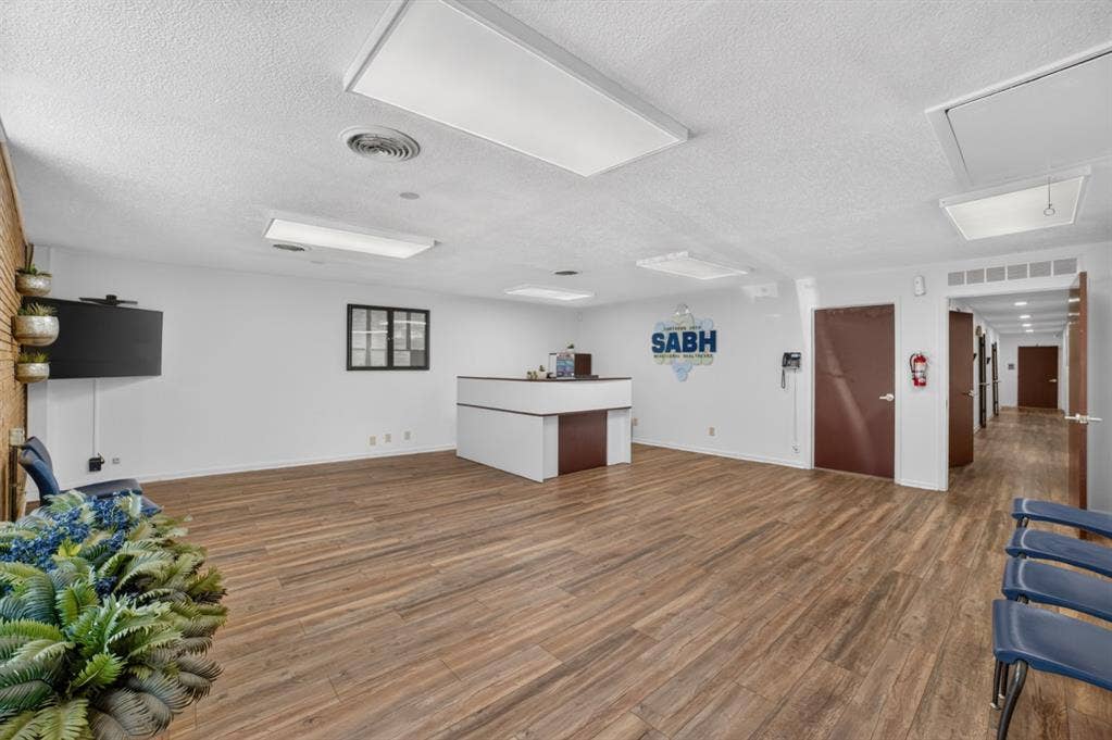 110 W Grove Street, Kaufman, TX 75142
