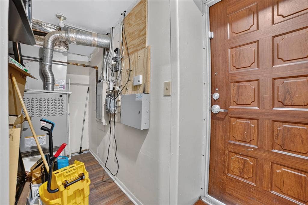 110 W Grove Street, Kaufman, TX 75142