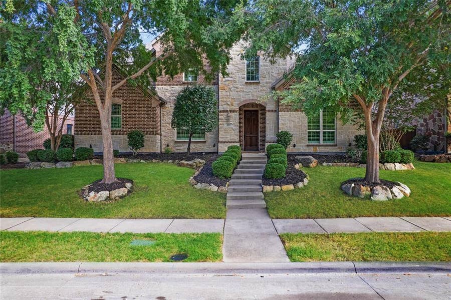 Property photo for 860 Bear Crossing Drive, Allen, TX