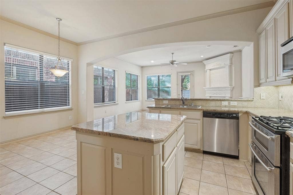 5930 Lewis Street, Dallas, TX 75206