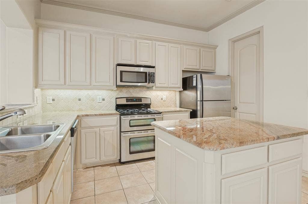 5930 Lewis Street, Dallas, TX 75206