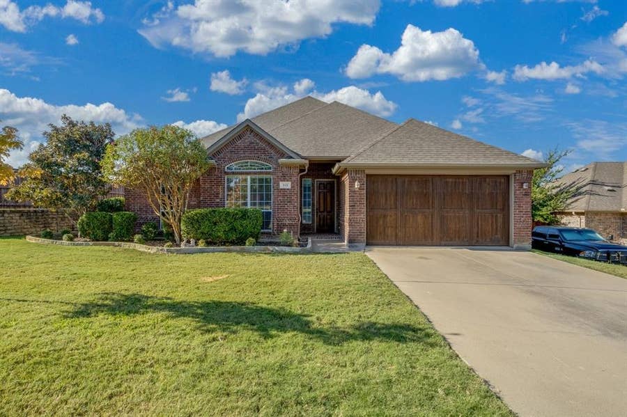 Property photo for 315 Castle Hill Drive, Burleson, TX