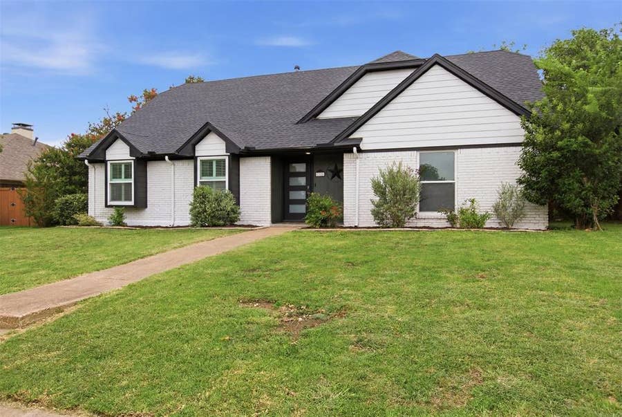 Property photo for 1705 Hatherly Drive, Plano, TX