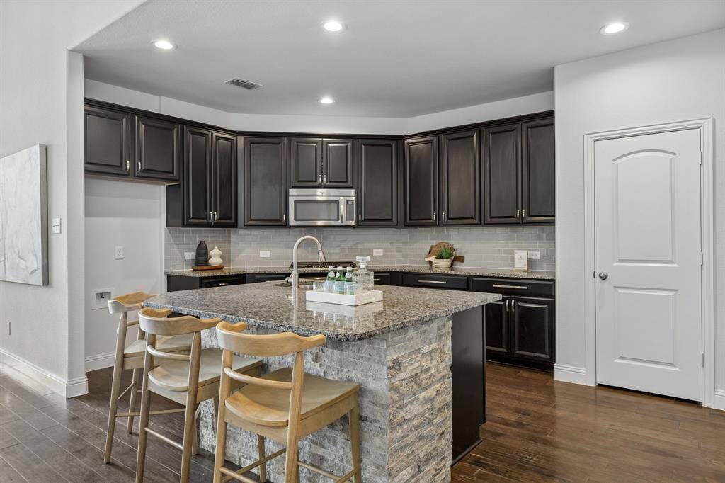 821 Llano Falls Drive, McKinney, TX 75071 821 Llano Falls Drive, McKinney, TX 75071