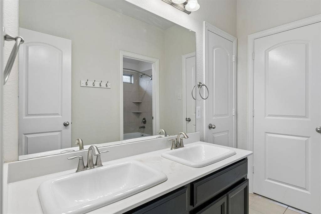 821 Llano Falls Drive, McKinney, TX 75071 821 Llano Falls Drive, McKinney, TX 75071