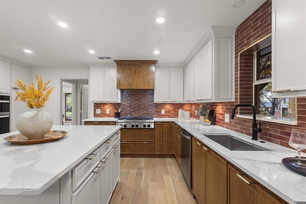 9401 Shady Valley Drive, Dallas, TX 75238 9401 Shady Valley Drive, Dallas, TX 75238