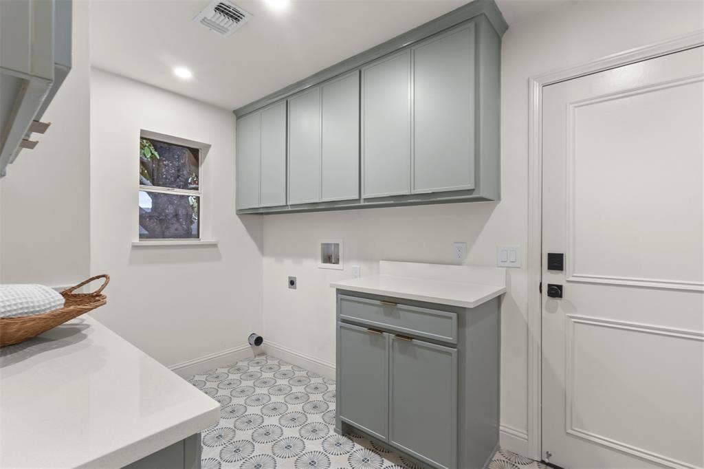 9401 Shady Valley Drive, Dallas, TX 75238 9401 Shady Valley Drive, Dallas, TX 75238