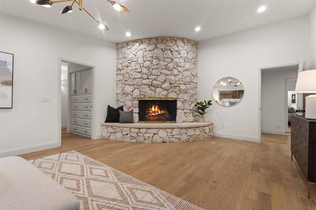 9401 Shady Valley Drive, Dallas, TX 75238 Primary Bedroom