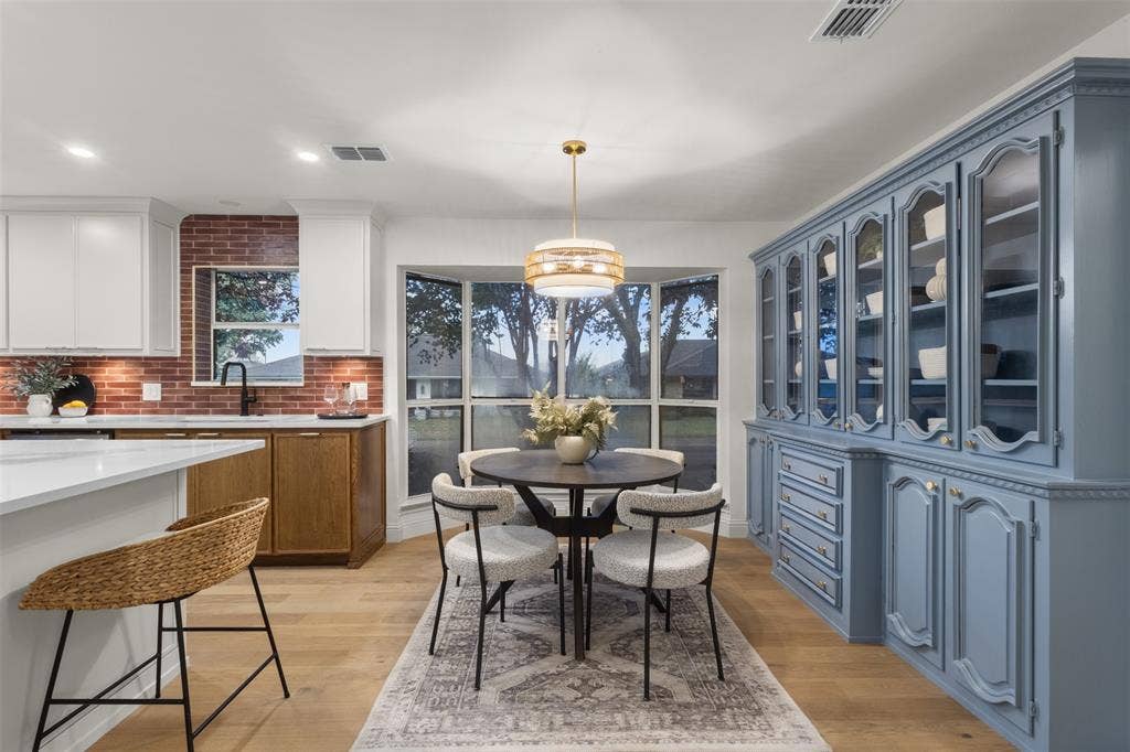 9401 Shady Valley Drive, Dallas, TX 75238 9401 Shady Valley Drive, Dallas, TX 75238