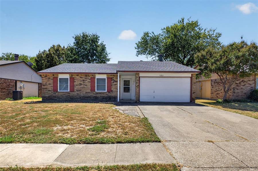 Property photo for 1305 Clark Trail, Grand Prairie, TX