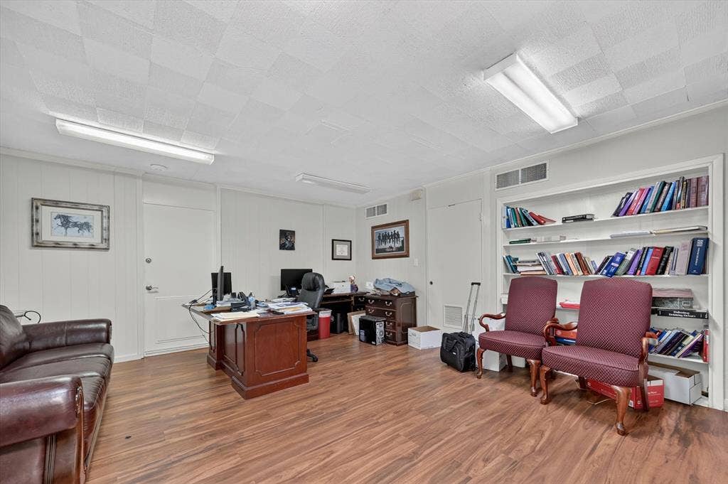 329 Centre Street, Dallas, TX 75208 329 Centre Street, Dallas, TX 75208