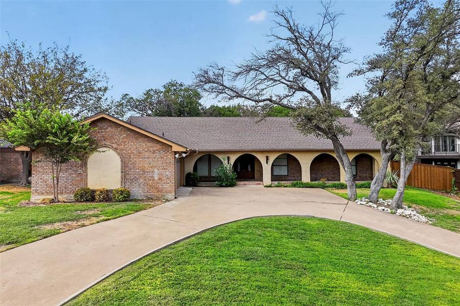 Property photo for 7624 Lake Highlands Drive, Fort Worth, TX