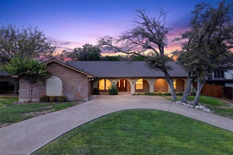 Property photo for 7624 Lake Highlands Drive, Fort Worth, TX