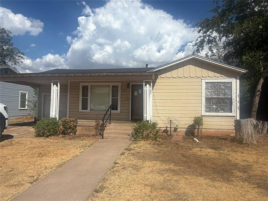 Property photo for 917 S La Salle Drive, Abilene, TX