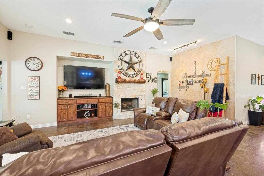 30971 Fm 85, Kemp, TX 75143 30971 Fm 85, Kemp, TX 75143