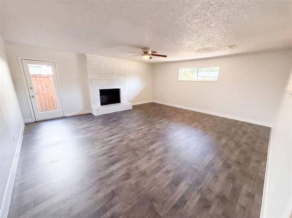 8540 Foxwood Lane, Dallas, TX 75217 8540 Foxwood Lane, Dallas, TX 75217