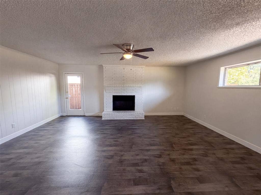 8540 Foxwood Lane, Dallas, TX 75217 8540 Foxwood Lane, Dallas, TX 75217