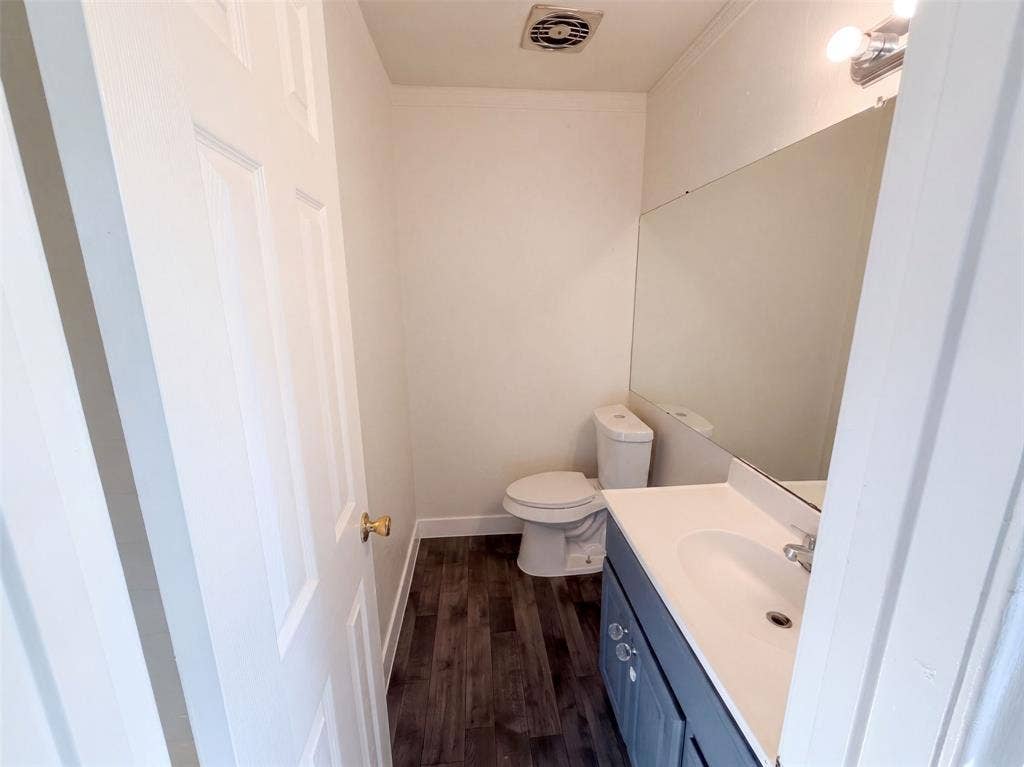 8540 Foxwood Lane, Dallas, TX 75217 8540 Foxwood Lane, Dallas, TX 75217