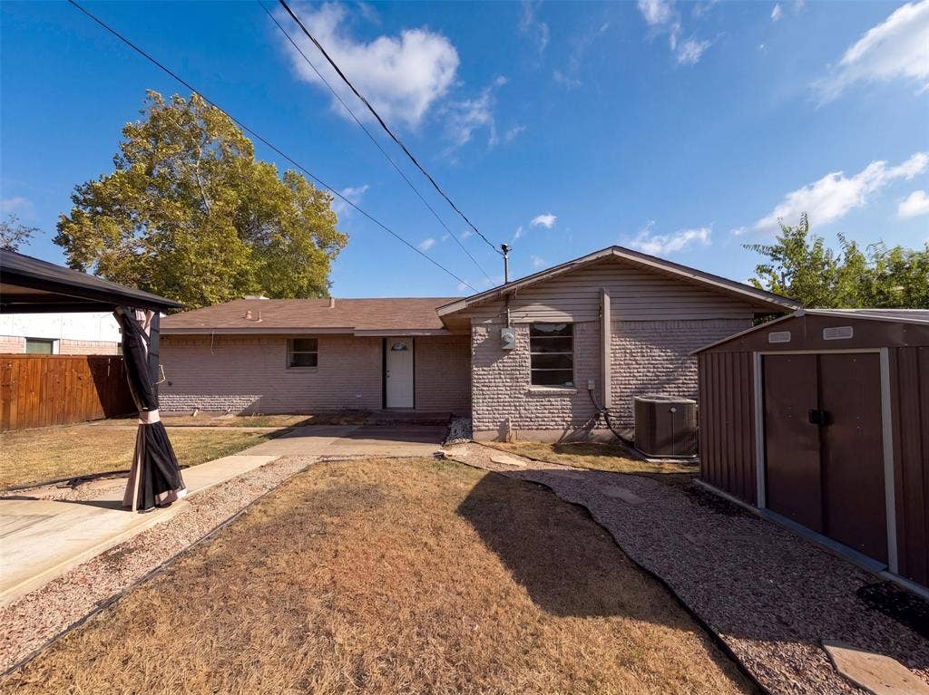 8540 Foxwood Lane, Dallas, TX 75217 8540 Foxwood Lane, Dallas, TX 75217