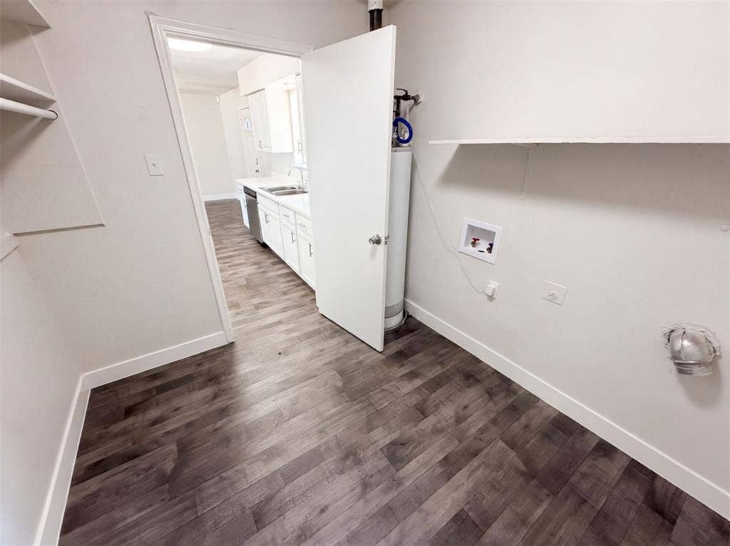 8540 Foxwood Lane, Dallas, TX 75217 8540 Foxwood Lane, Dallas, TX 75217
