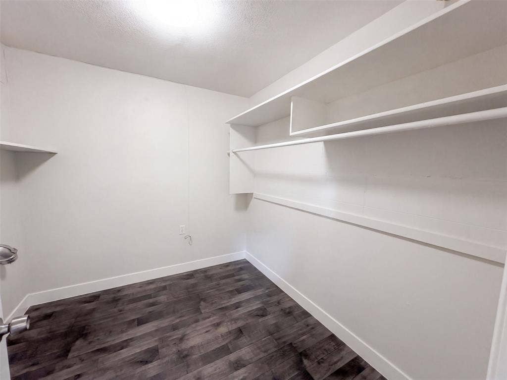8540 Foxwood Lane, Dallas, TX 75217 8540 Foxwood Lane, Dallas, TX 75217