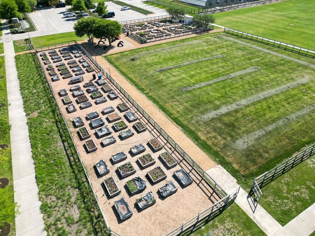 612 4th Street, Argyle, TX 76226 Raised bed gardens and plot for seasonal plantings