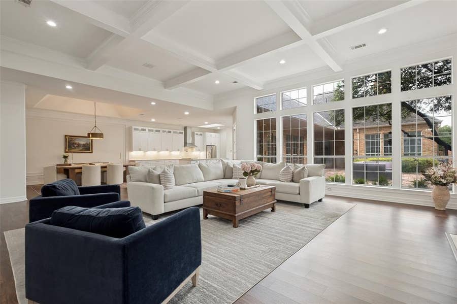 Property photo for 7 Carmarthen Court, Dallas, TX