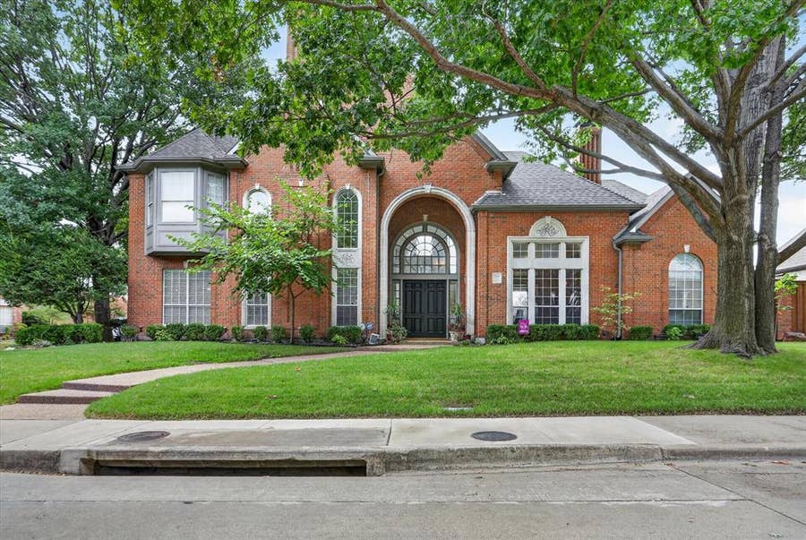 Property photo for 5144 Bellerive Drive, Dallas, TX