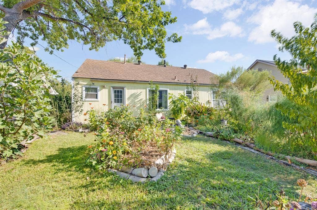 3217 Trible Drive, Grand Prairie, TX 75050 3217 Trible Drive, Grand Prairie, TX 75050