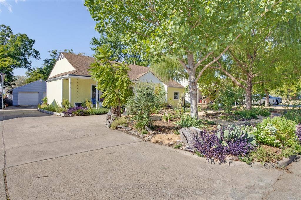 3217 Trible Drive, Grand Prairie, TX 75050 3217 Trible Drive, Grand Prairie, TX 75050