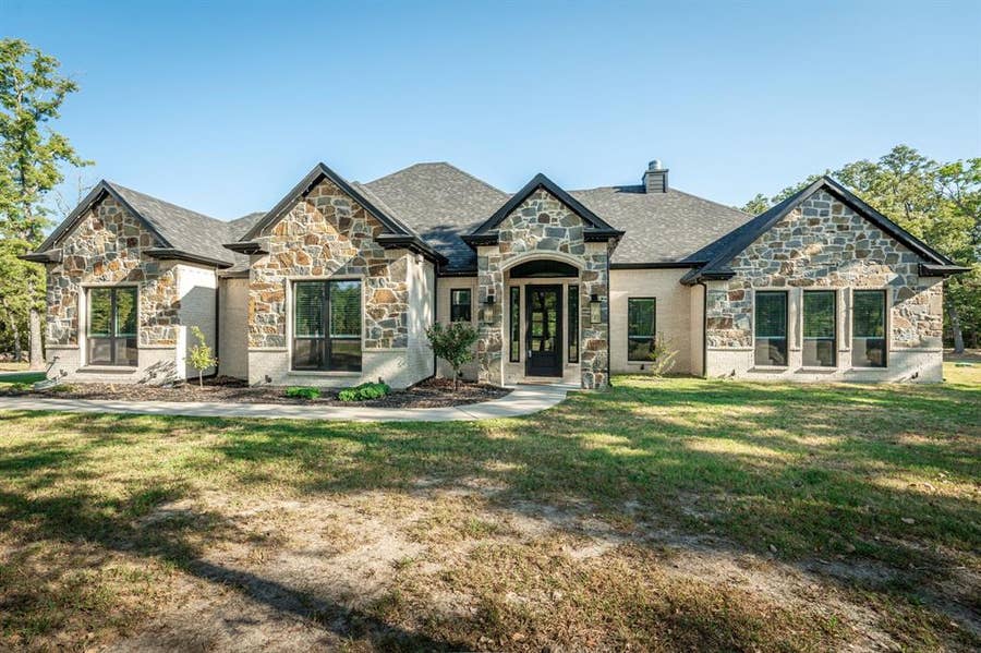 Property photo for 6707 Anchor Point, Quinlan, TX