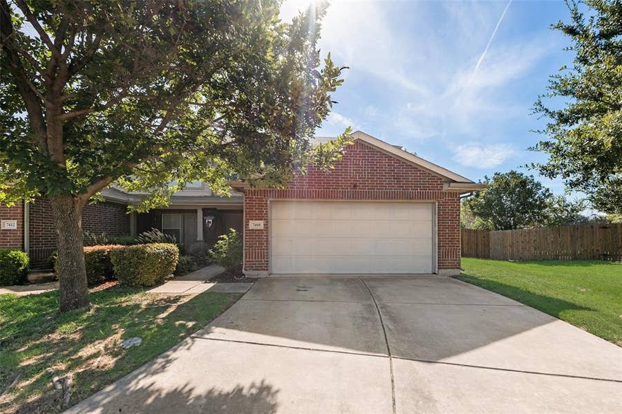 Property photo for 7408 Lazy Spur Boulevard, Fort Worth, TX