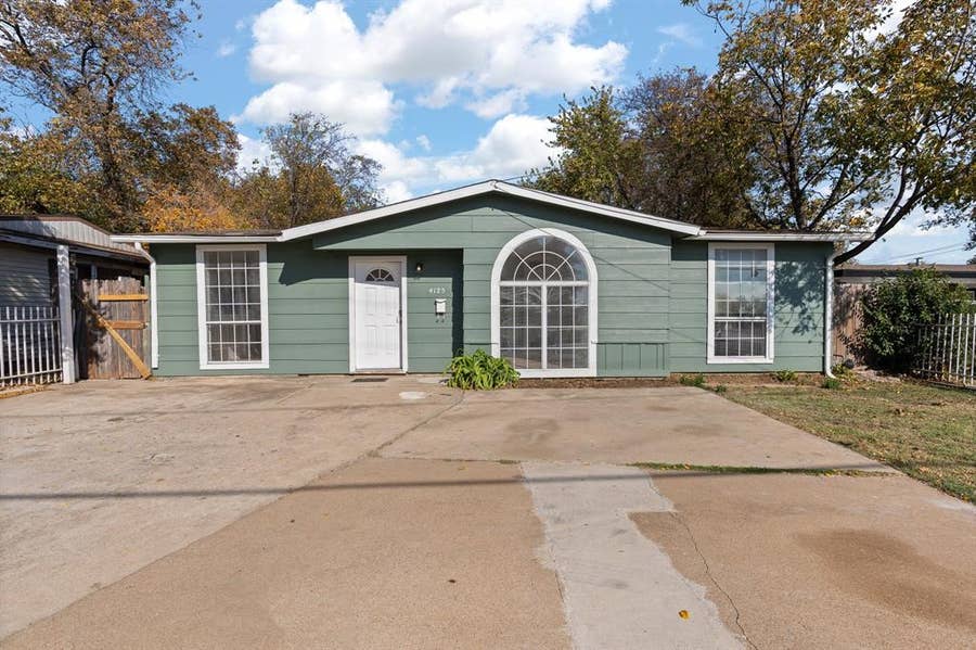 Property photo for 4125 Martin Street, Fort Worth, TX