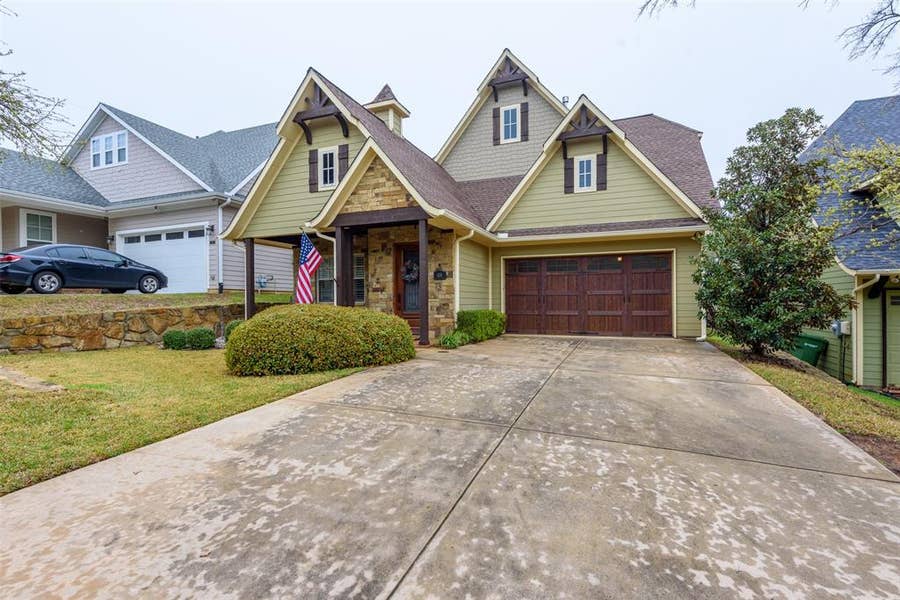 Property photo for 405 Dallas Street, Argyle, TX