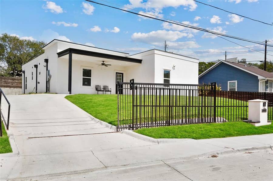 Property photo for 5405 N Arcadia Drive, Dallas, TX