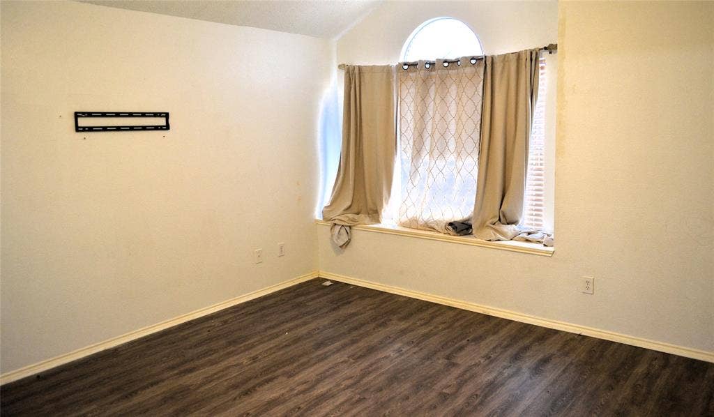 3994 Sword Dancer Way, Grand Prairie, TX 75052 Vaulted ceiling with wood-finish flooring