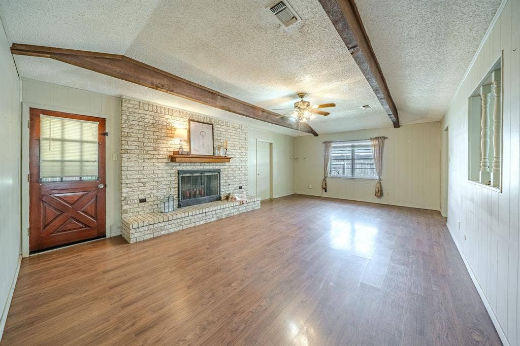 1517 Meadow Court, Midlothian, TX 76065 1517 Meadow Court, Midlothian, TX 76065