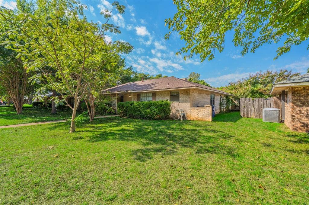 1517 Meadow Court, Midlothian, TX 76065 1517 Meadow Court, Midlothian, TX 76065