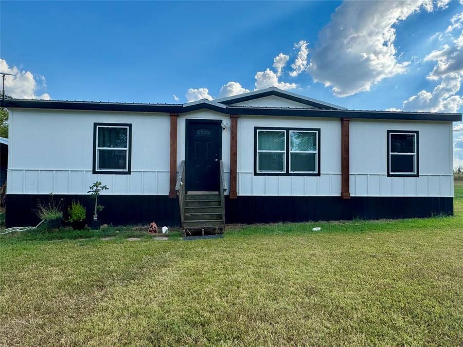 Property photo for 1181 County Road 1174, Sulphur Springs, TX
