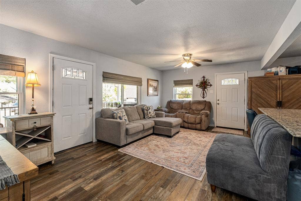 101 Merry Way, Gun Barrel City, TX 75156 101 Merry Way, Gun Barrel City, TX 75156