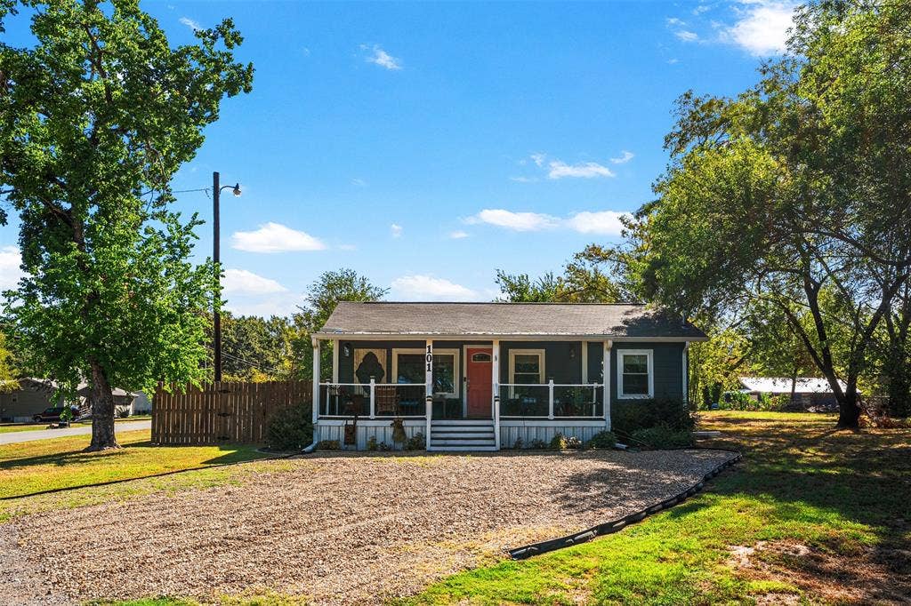 101 Merry Way, Gun Barrel City, TX 75156 Welcome Home