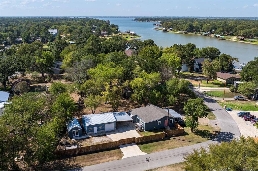 101 Merry Way, Gun Barrel City, TX 75156 Lake life , leave the city behind you